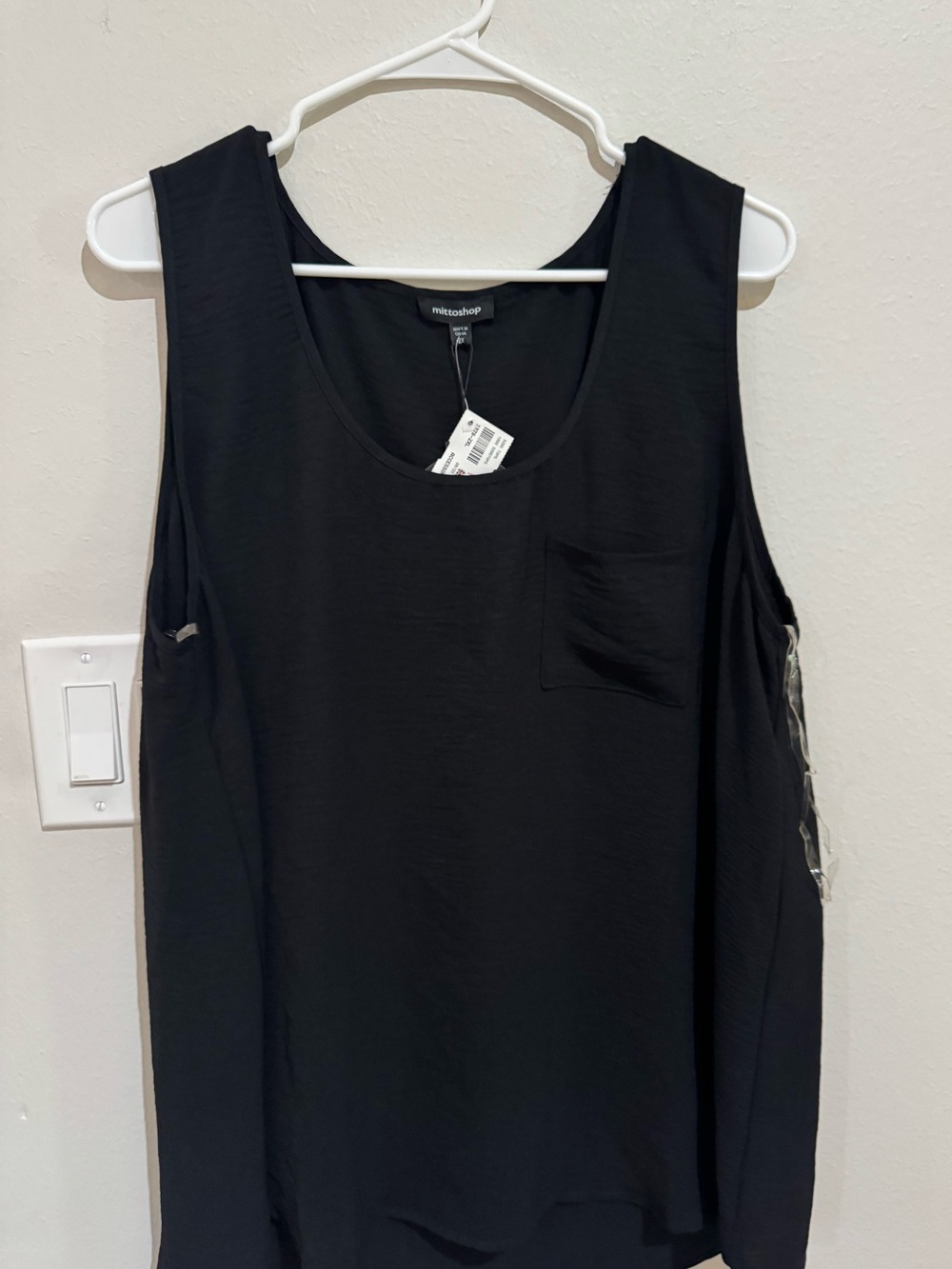 mittoshop Black Sleeveless Pocket Tank